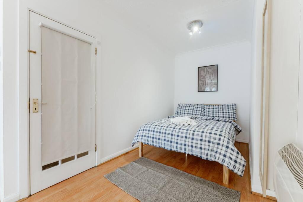 Up To 4 People, Room In A Share House Next To London Bridge Exterior foto